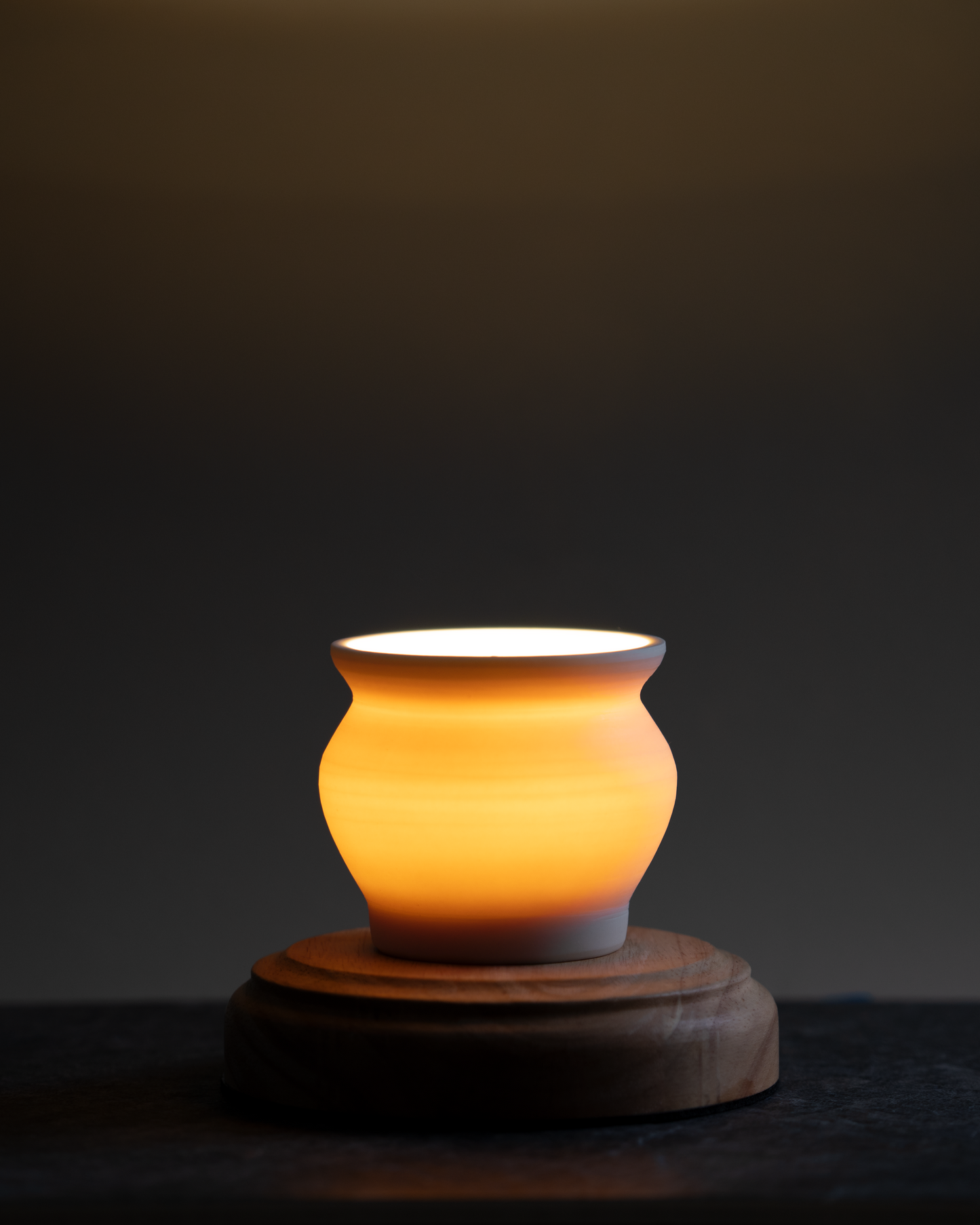 Apris Porcelain Ambient Light