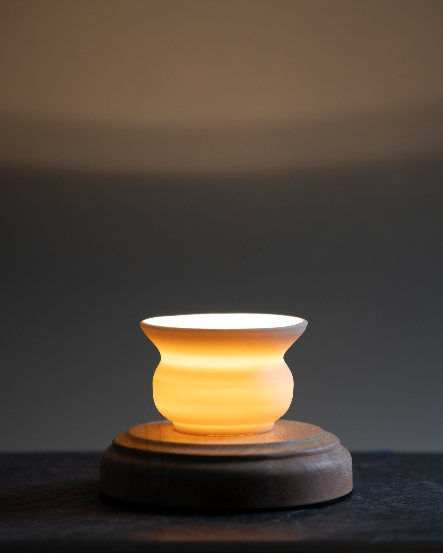 Apris Porcelain Ambient Light - Modular Shade Edition